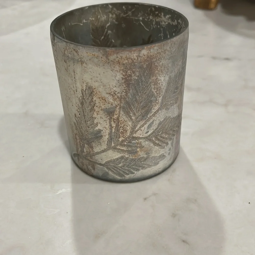 Creative Co-Op Glass Votive Holder with Etched Leaf Pattern/NWOT